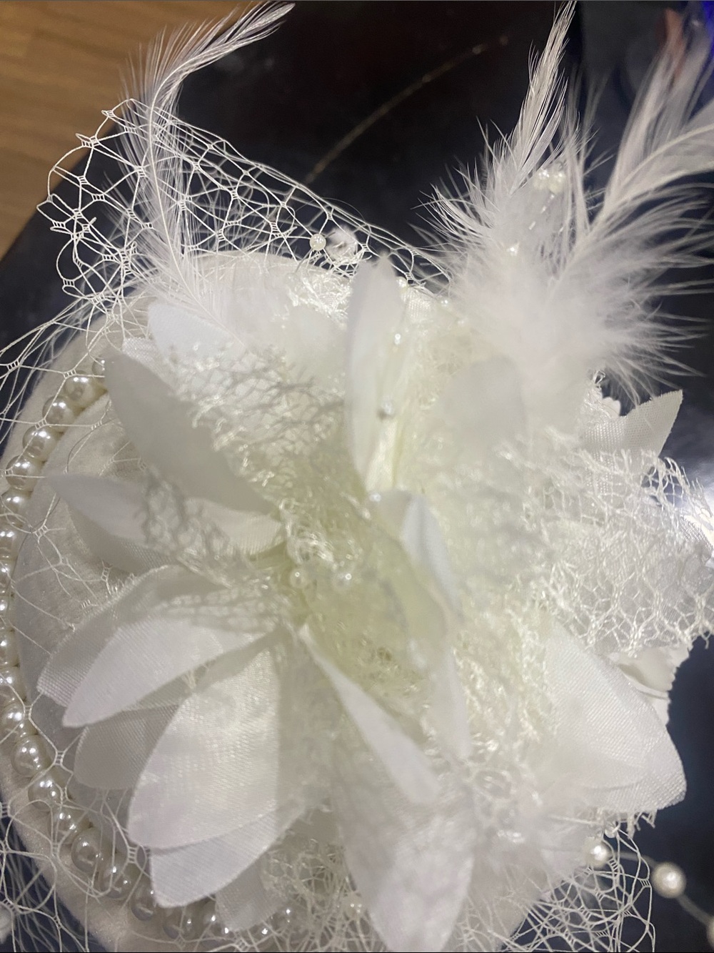 Elegant Ivory Pearl Floral Fascinator Headpiece - Picture 5 of 5